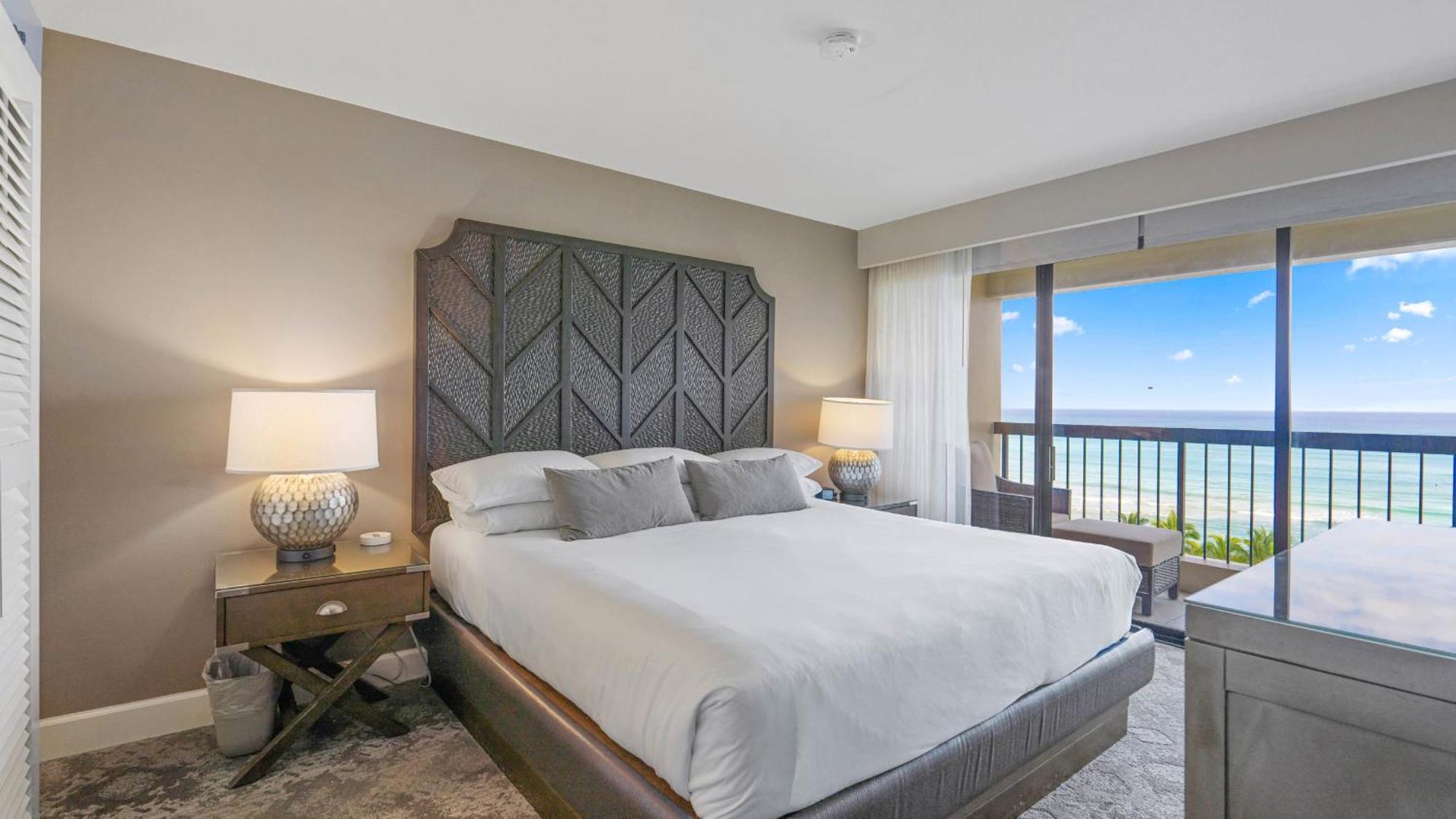 Luxury Oceanfront 2 Bedroom Apartment At Waikiki Beach Tower Honolulu Exterior photo