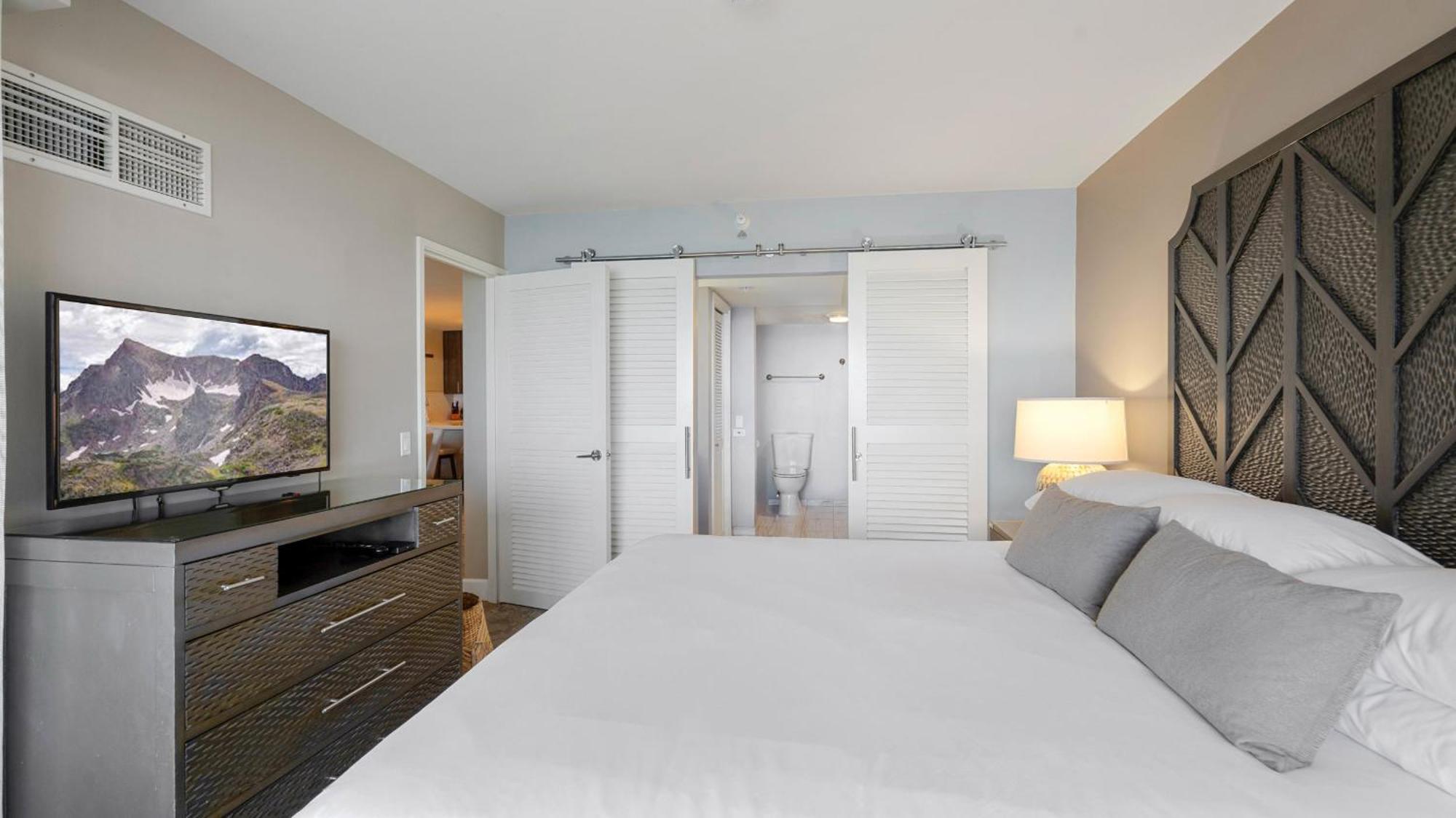 Luxury Oceanfront 2 Bedroom Apartment At Waikiki Beach Tower Honolulu Exterior photo