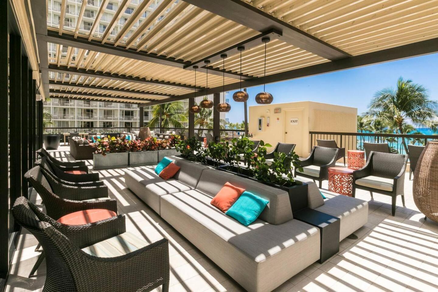 Luxury Oceanfront 2 Bedroom Apartment At Waikiki Beach Tower Honolulu Exterior photo