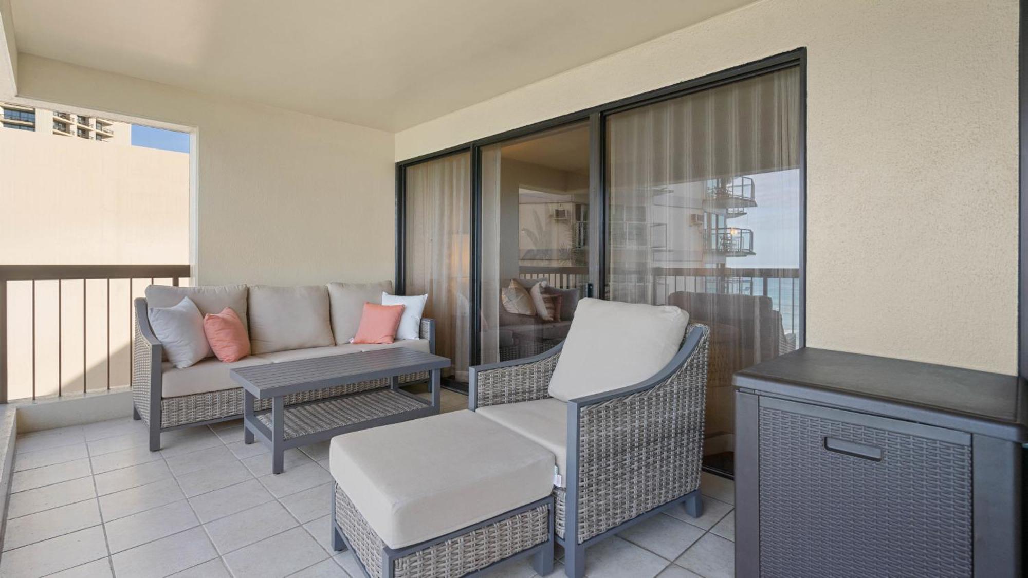 Luxury Oceanfront 2 Bedroom Apartment At Waikiki Beach Tower Honolulu Exterior photo